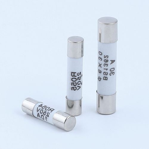 存儲器分哪兩種，有什么區別？